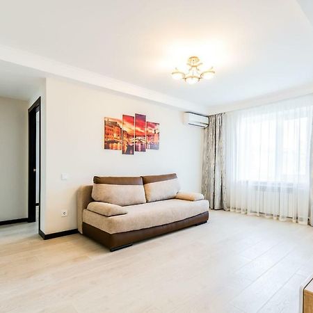 Artal Apartment On Obolonsky Avenue 16A Київ Екстер'єр фото