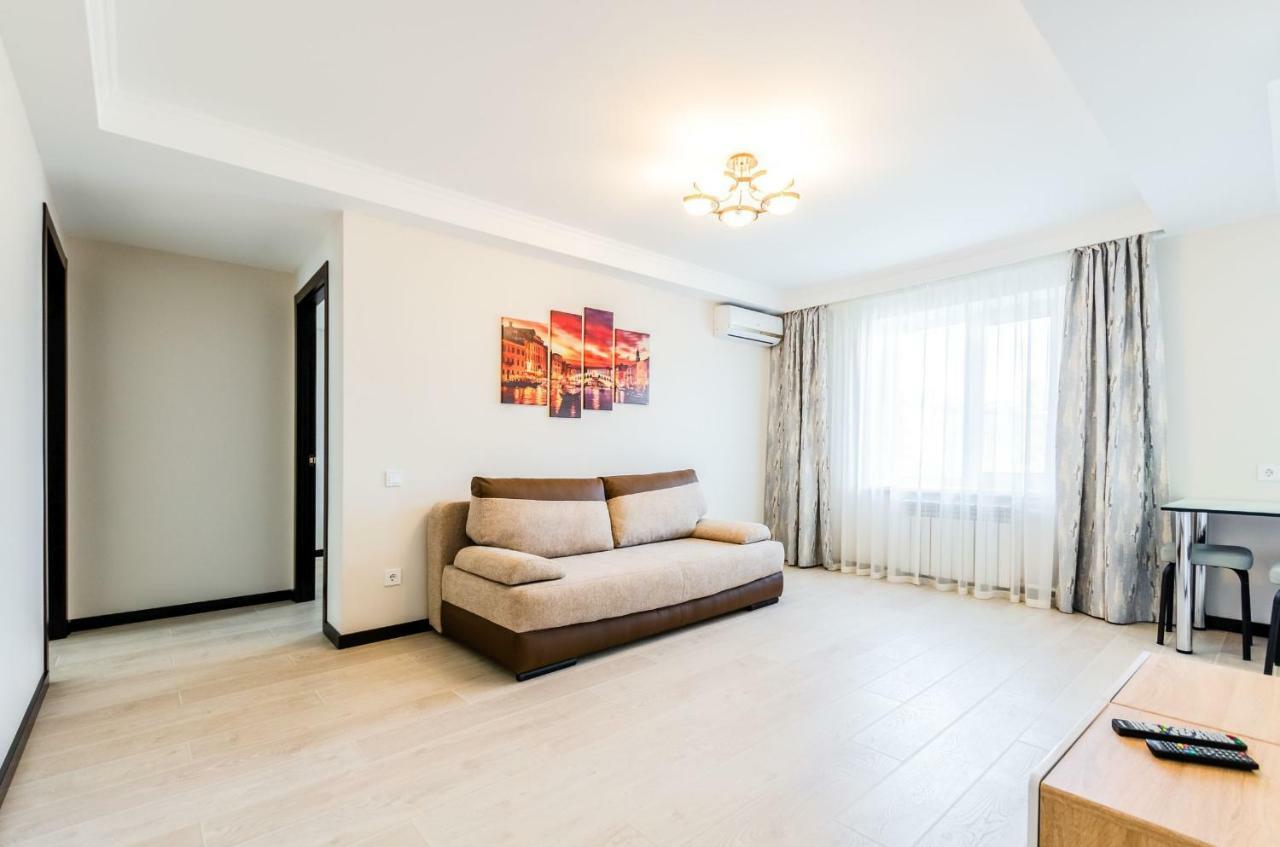 Artal Apartment On Obolonsky Avenue 16A Київ Екстер'єр фото